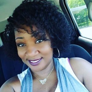 Meet your Posher, Tomeka f